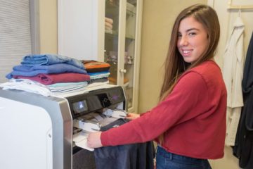 Laundry-folding Robot